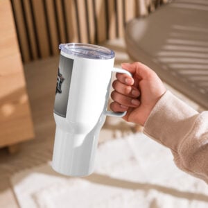 Travel mug with a handle